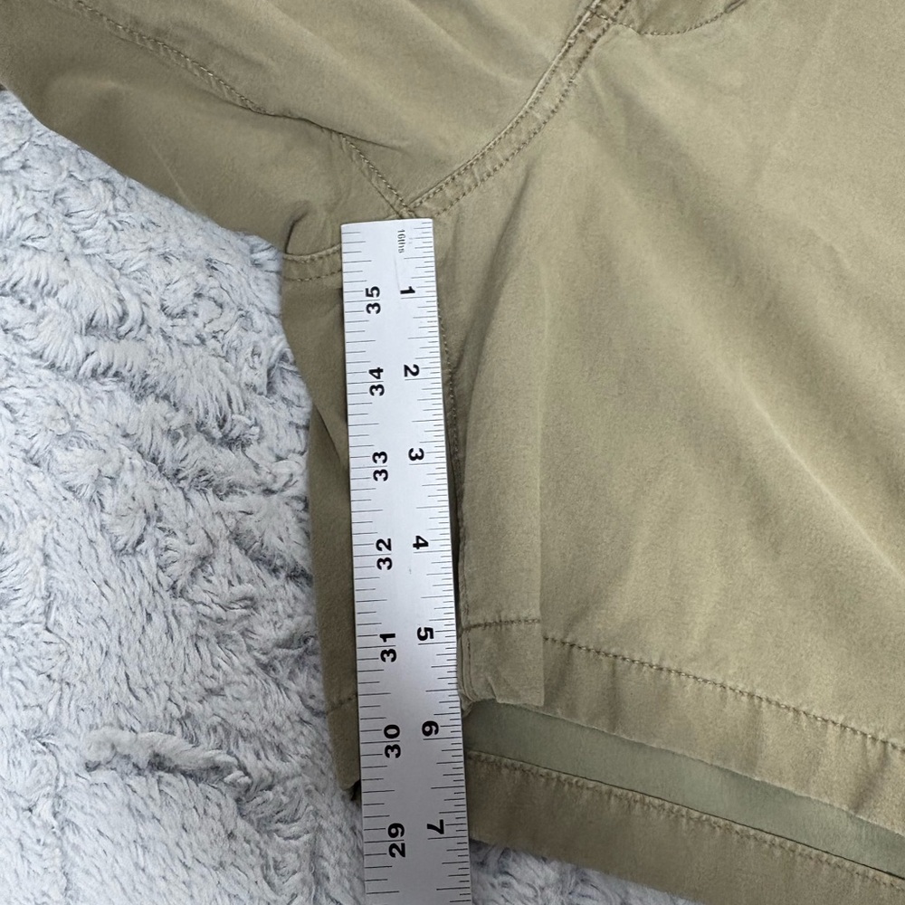 Madewell Olive Green Flat Front Men's Shorts - Picture 5 of 7